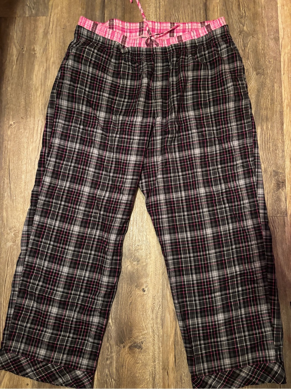 PINK Victoria's Secret Black and Pink Plaid Pajama Pants
